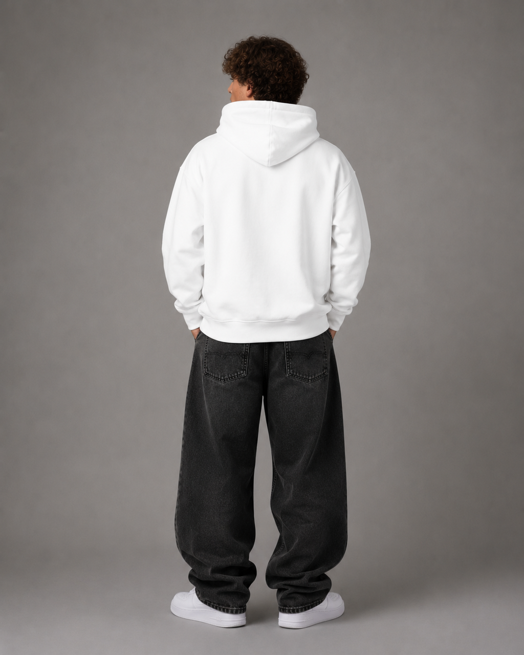 NIVÓ®oversize Hoodie mit Signatur / WHITE