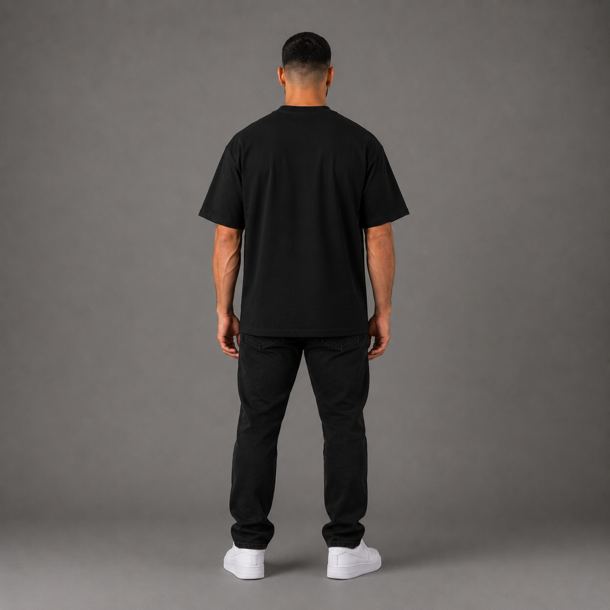 NIVOCLO®01’ T-Shirt / BLACK