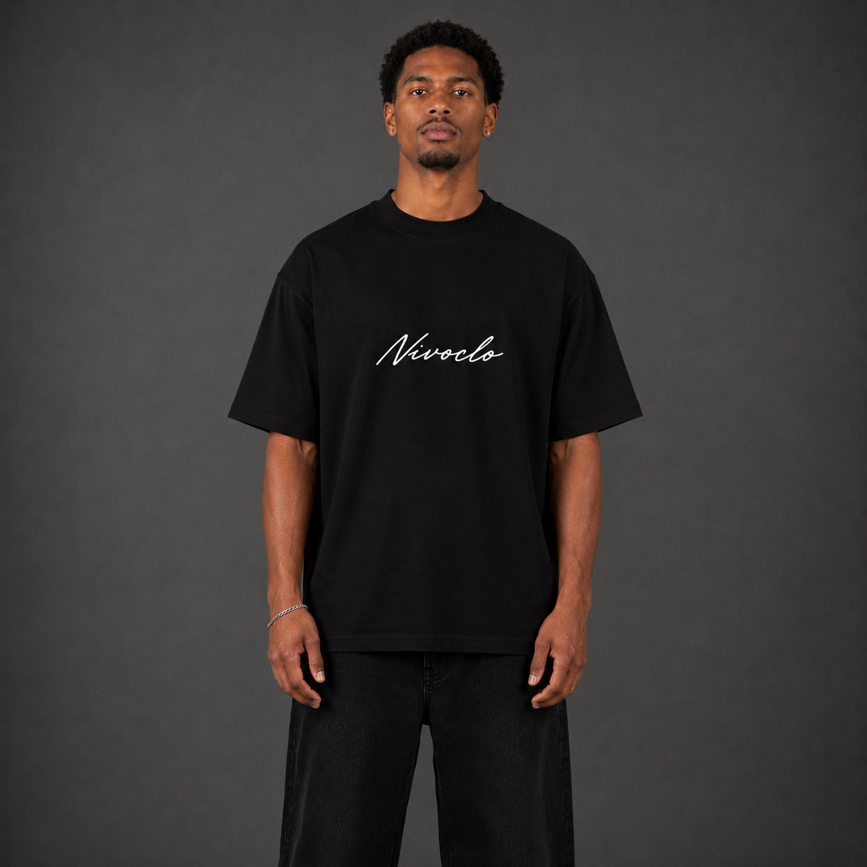 NIVOCLO® STATEMENT TEE / BLACK
